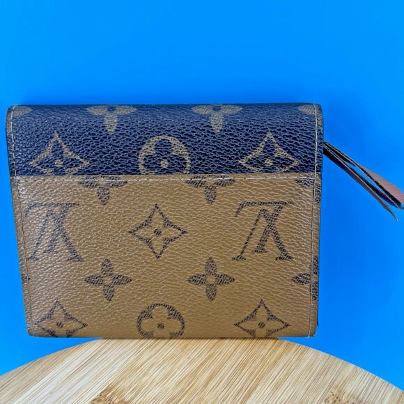 Louis Vuitton Leather Wallet for Women - Brown (Victorine Wallet) - Picture 4 of 5